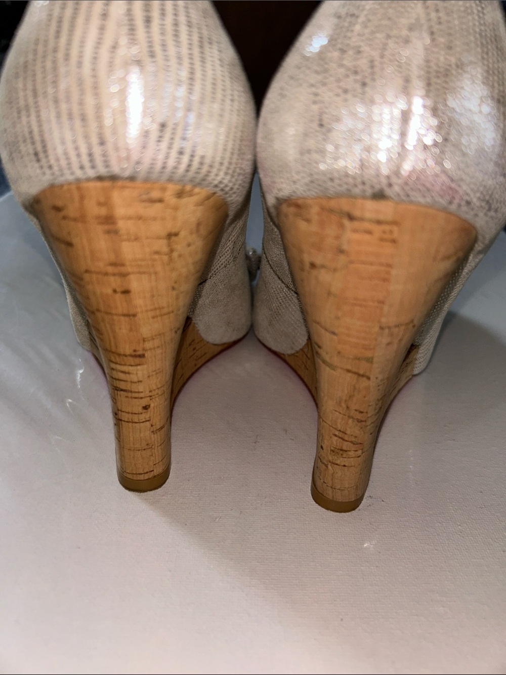 NWOB Betsey Johnson Florence Silver Bow Peep Toe Wedges - Metallic Textured - Picture 6 of 9